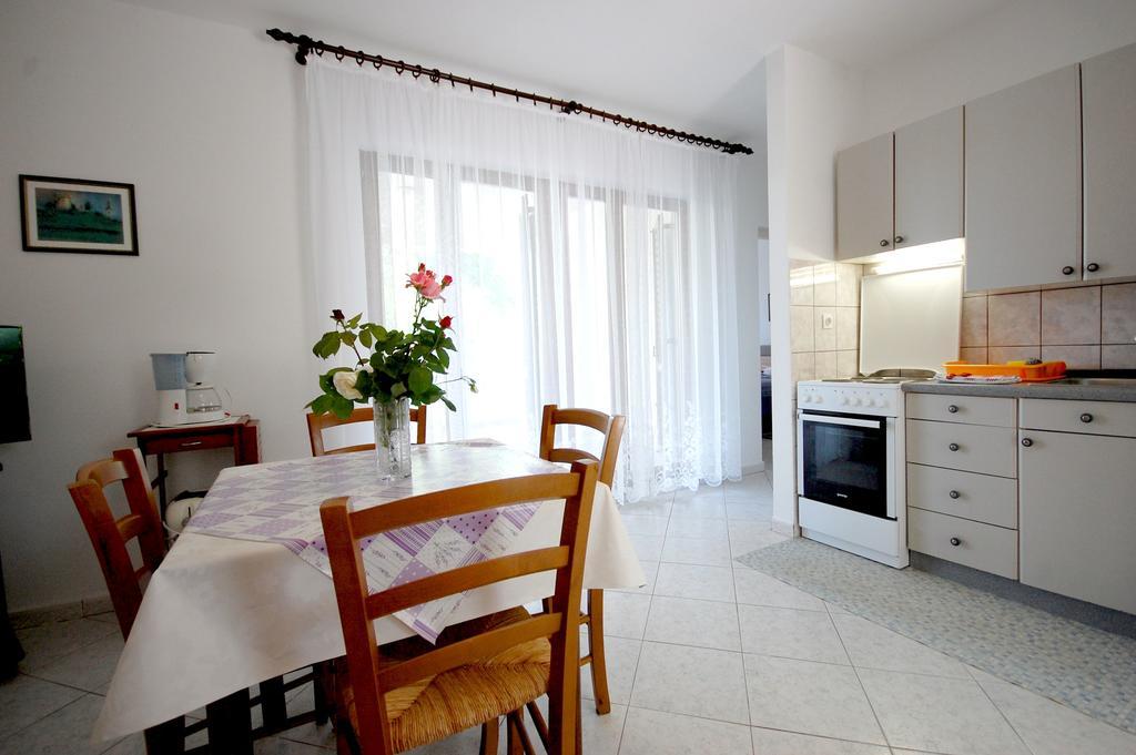 Apartments Klic Malinska Exterior photo